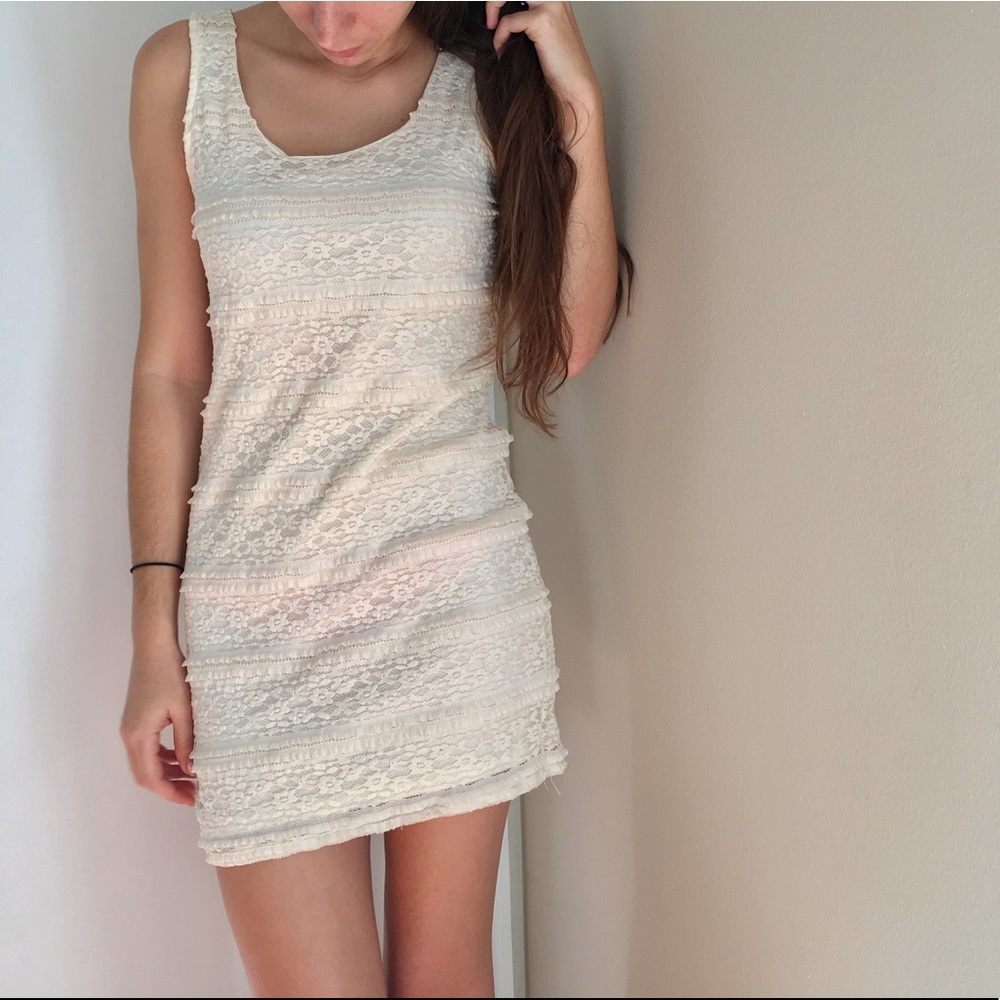Forever 21 Cream Lace Cocktail Tank Dress Size Small Date Night Wedding Guest